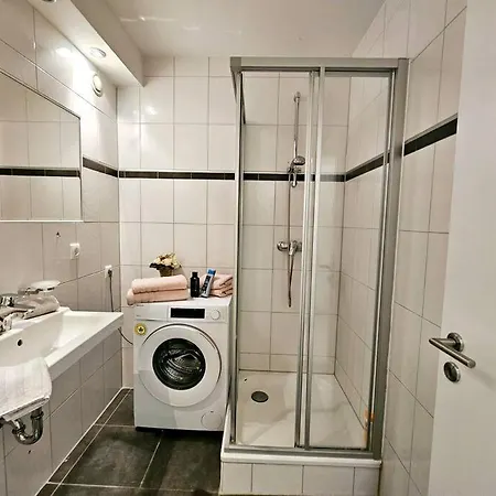 2-zimmer, Balkon, Parkplatz *